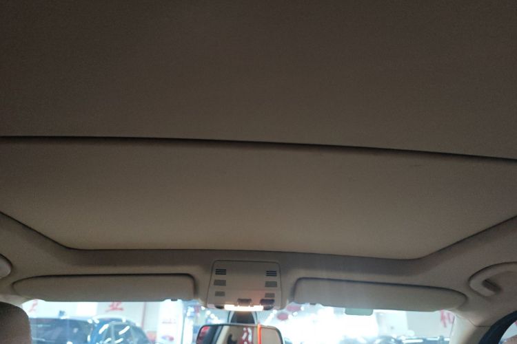 宝马X1 2014款 sDrive18i 领先型中控内饰22