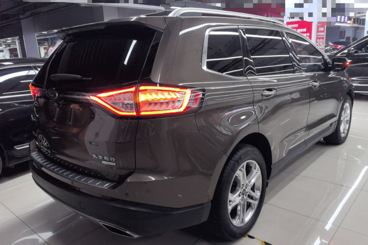 福特 锐界 2016款 EcoBoost 245 两驱豪锐型 7座车身外观7