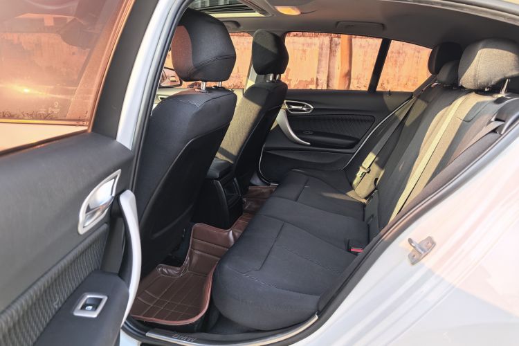 宝马1系(进口) 2013款 改款 116i 领先型中控内饰21