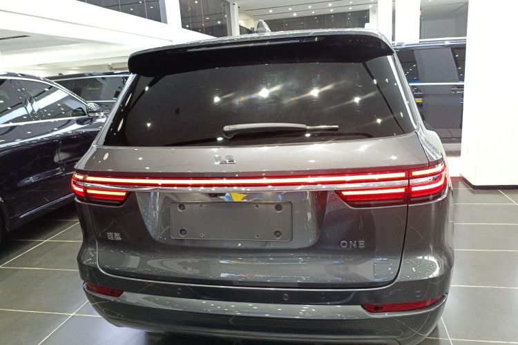 理想汽车 理想ONE 2021款 增程6座版车身外观6