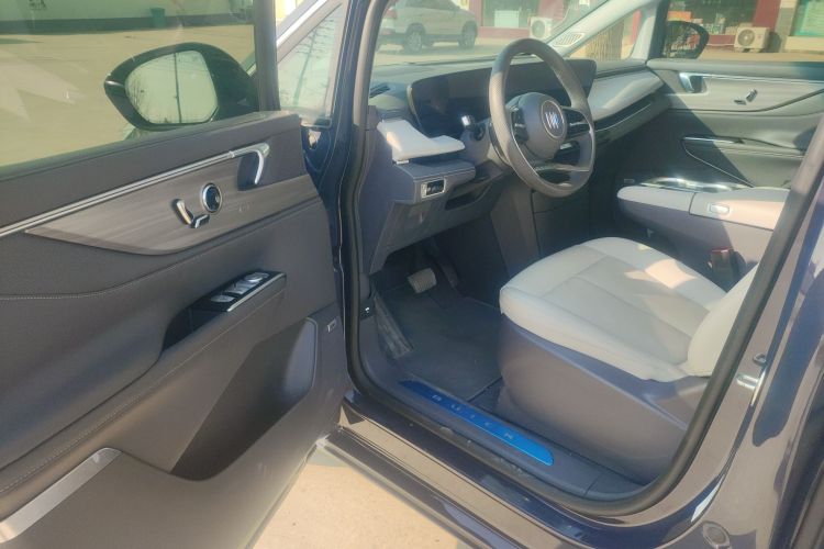 别克GL8 2025款 陆尊 尊享版中控内饰20