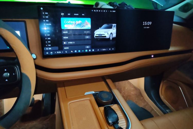 魏牌 蓝山 2025款 四驱 Max中控内饰16