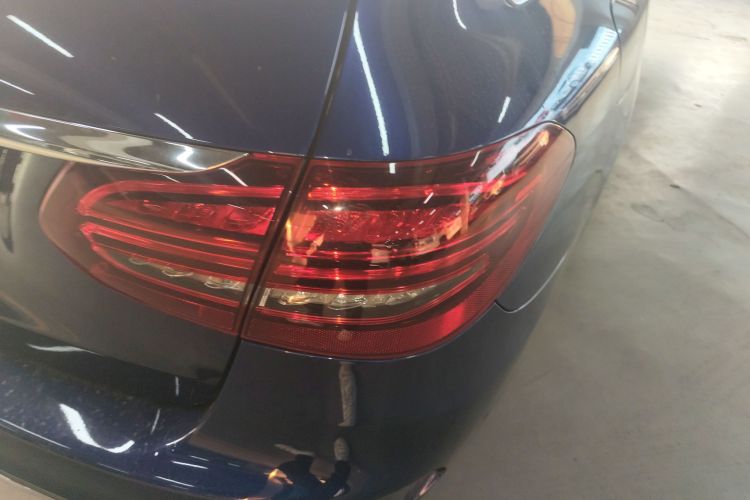 奔驰C级(进口) 2020款 改款 C 200 旅行轿车车身外观6006