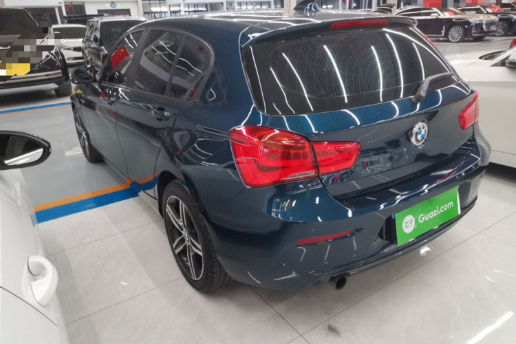 宝马1系(进口) 2015款 120i 运动设计套装车身外观4