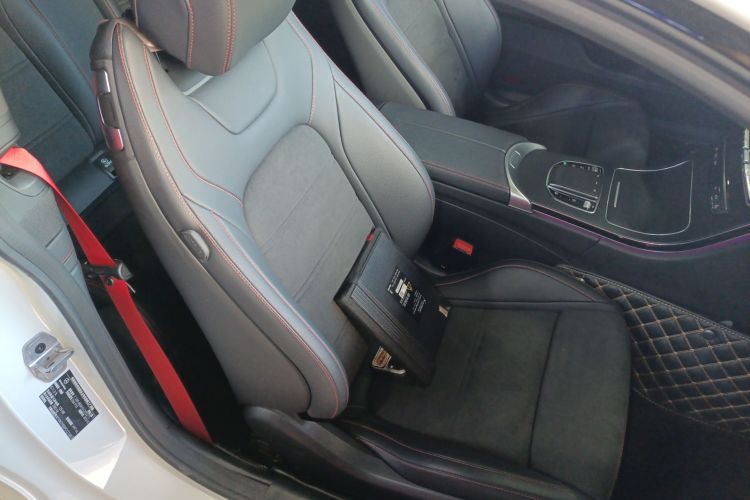 奔驰C级(进口) 2023款 C 260 轿跑车局部细节41