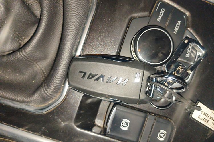 哈弗H6 2018款 蓝标 运动版 1.5T 手动两驱精英型中控内饰11