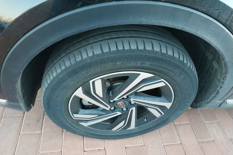 红旗HS5 2022款 改款 2.0T 智联旗享版车身外观6001