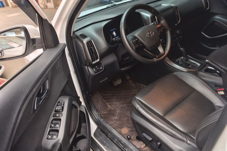 北京现代ix35 2019款 2.0L 自动两驱智勇·畅享版 国V中控内饰7003