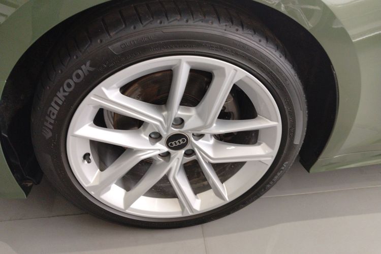 奥迪A5 2024款 Sportback 40 TFSI 时尚动感型车身外观6007