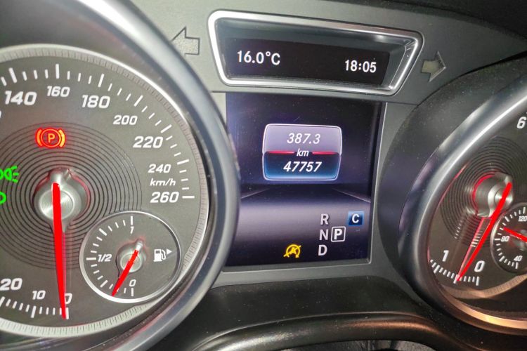 奔驰GLS 2017款 GLS 400 4MATIC豪华型中控内饰15