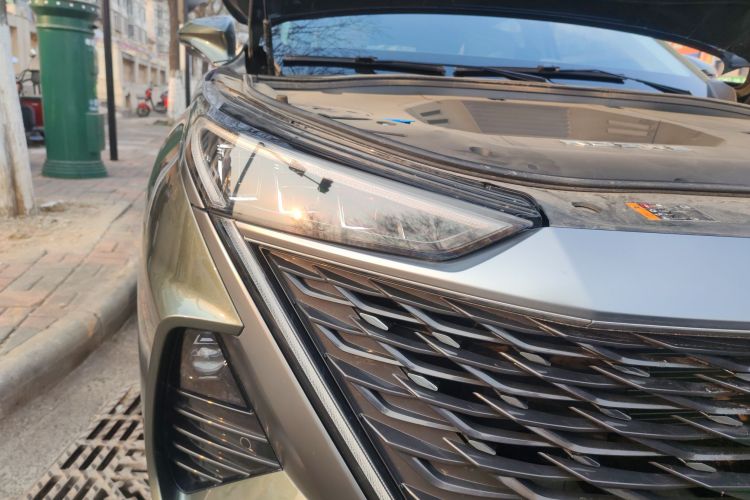 荣威RX9 2023款 2.0T 两驱优享版车身外观8