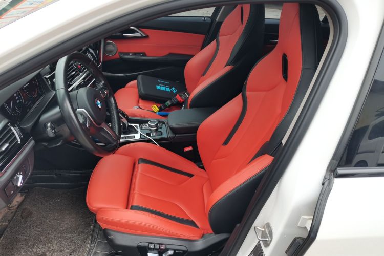 宝马1系 2021款 改款 125i M运动曜夜版中控内饰19