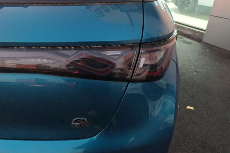 比亚迪 海豚 2023款 401km 骑士版车身外观9