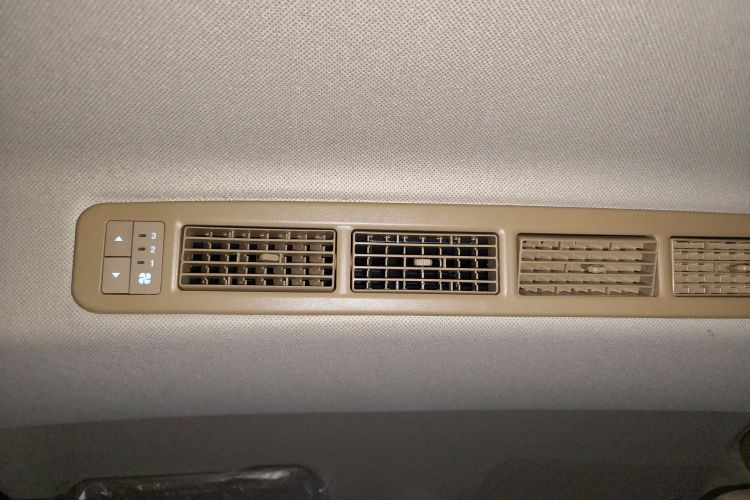 五菱汽车 五菱宏光 2021款 1.5L改款 S舒适型 液压助力LAR中控内饰22