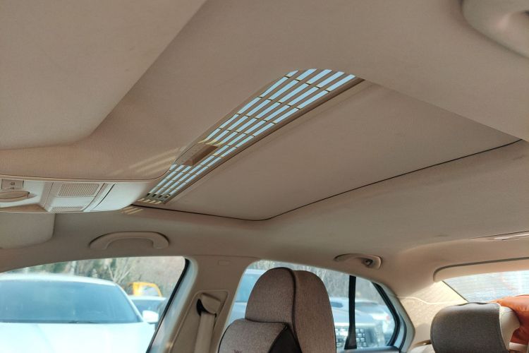 大众 速腾 2011款 1.6L 自动舒适型中控内饰22