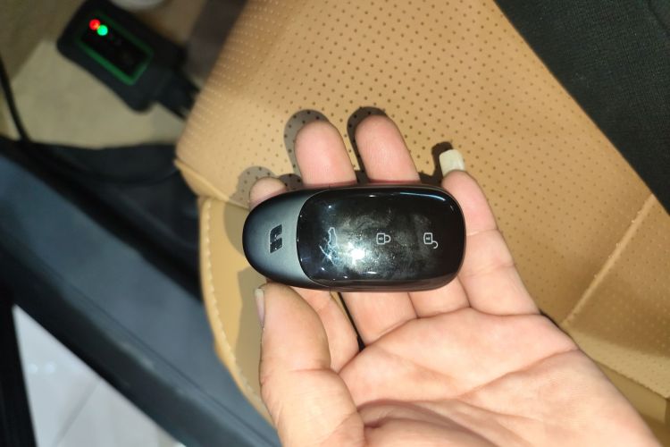 理想汽车 理想ONE 2021款 增程6座版中控内饰11