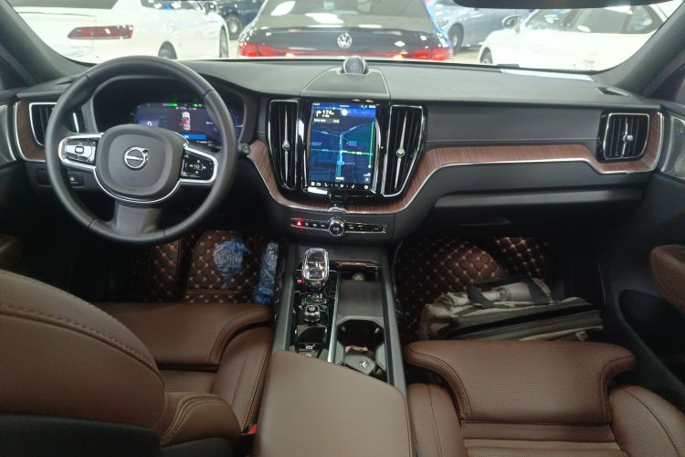 沃尔沃XC60新能源 2024款 T8 插电混动 长续航四驱智雅豪华版中控内饰7002