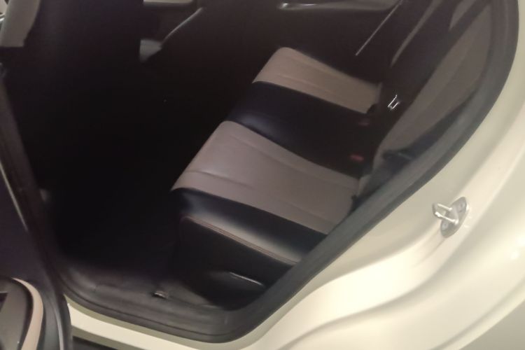 比亚迪 海豚 2023款 420km 自由版中控内饰21