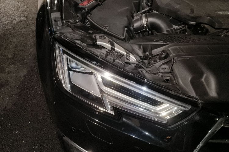 奥迪A4L 2018款 30周年年型 40 TFSI 进取型车身外观8