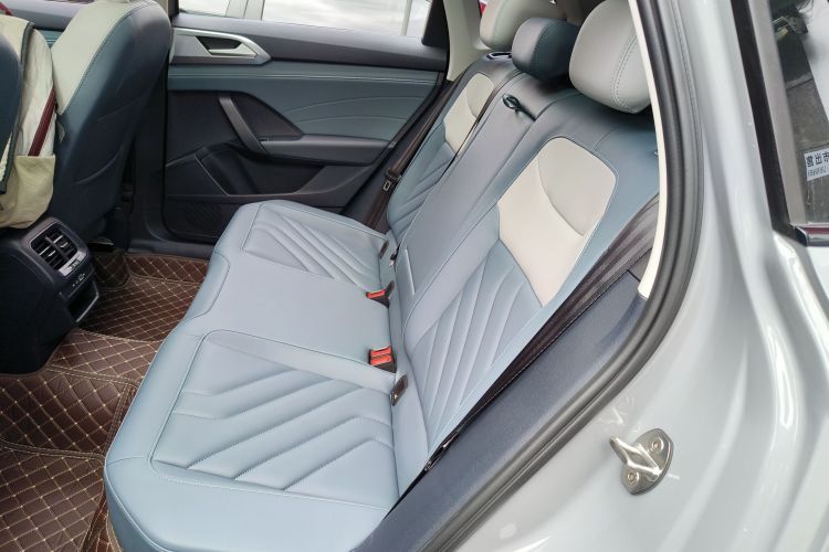 大众 途岳 2024款 300TSI 两驱月尊版中控内饰21