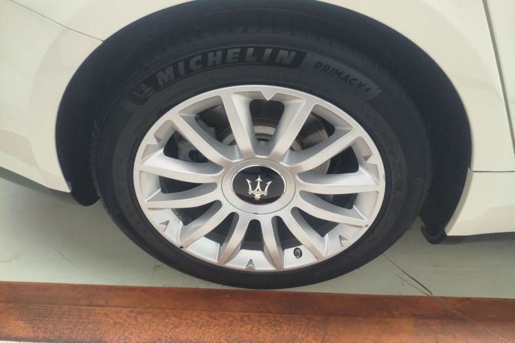 玛莎拉蒂 Ghibli 2014款 3.0T 标准版车身外观6008