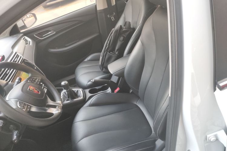 荣威i5 2019款 1.5L 手动4G互联朗豪版中控内饰19