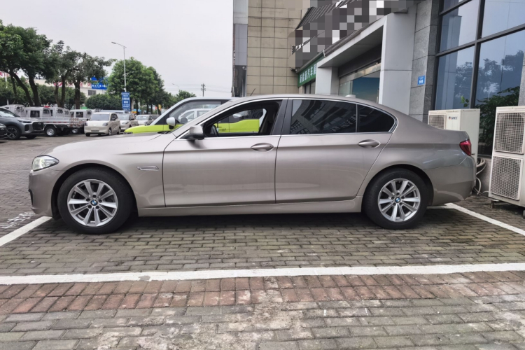 宝马5系 2017款 520Li 典雅型车身外观6003