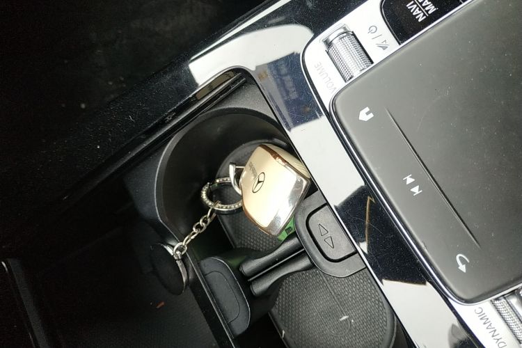 奔驰A级 2019款 A 200 L 运动轿车中控内饰11