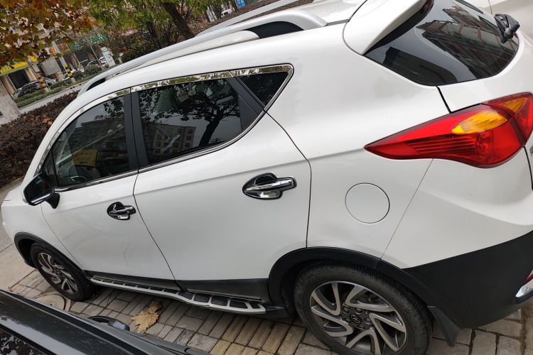 江汽集团 瑞风S3 2016款 1.5L 手动豪华智能型车身外观4