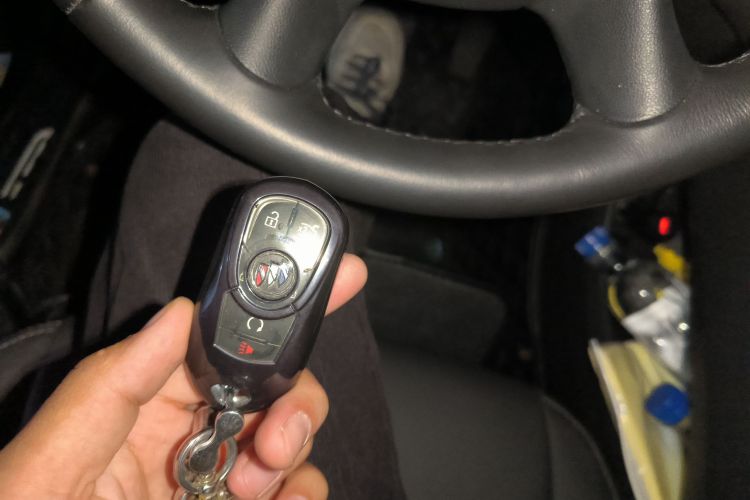 别克 君越 2021款 652T 豪华型中控内饰11