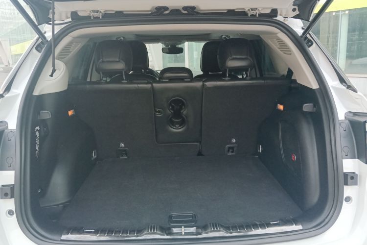 Jeep 指南者 2017款 200TS 自动高性能四驱版机舱底盘23