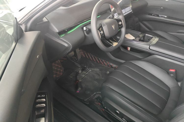 深蓝汽车 深蓝L07 2024款 230Max乾崑智驾ADS SE增程版中控内饰20