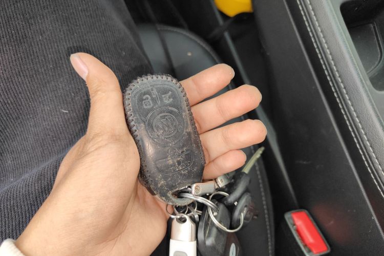 别克 君越 2021款 552T 豪华型中控内饰11