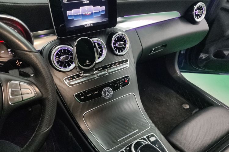 奔驰C级 2017款 改款 C 200 L 运动版中控内饰16