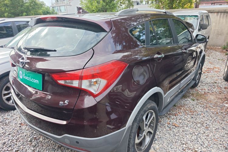 海马S5 2016款 1.6L 手动智能豪华型科技版车身外观6005