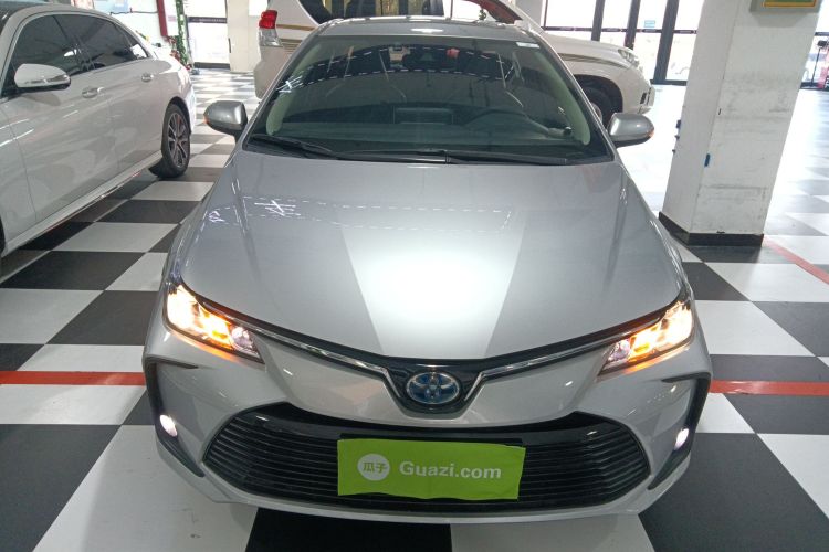 丰田 卡罗拉 2021款 双擎 1.8L E-CVT精英版车身外观2