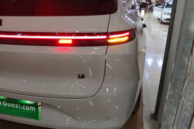 理想汽车 理想L6 2024款 Pro车身外观9