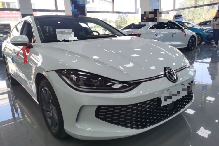 大众 2024款 凌渡L 280TSI DSG炫辣版车身外观6002