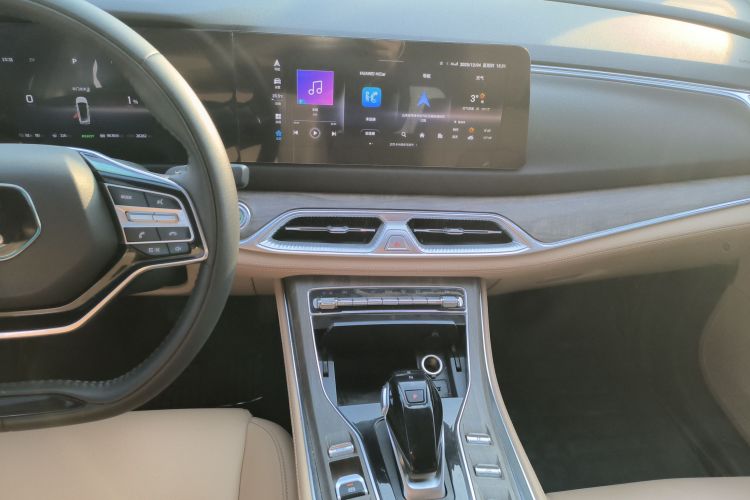 蓝电E5 2023款 1.5L DE-i 100KM臻享型 7座中控内饰16