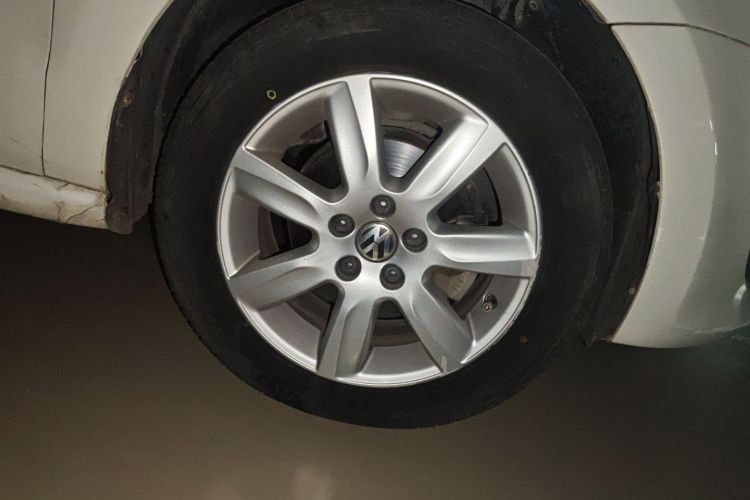 大众 Polo 2013款 1.6L 自动舒适版车身外观10