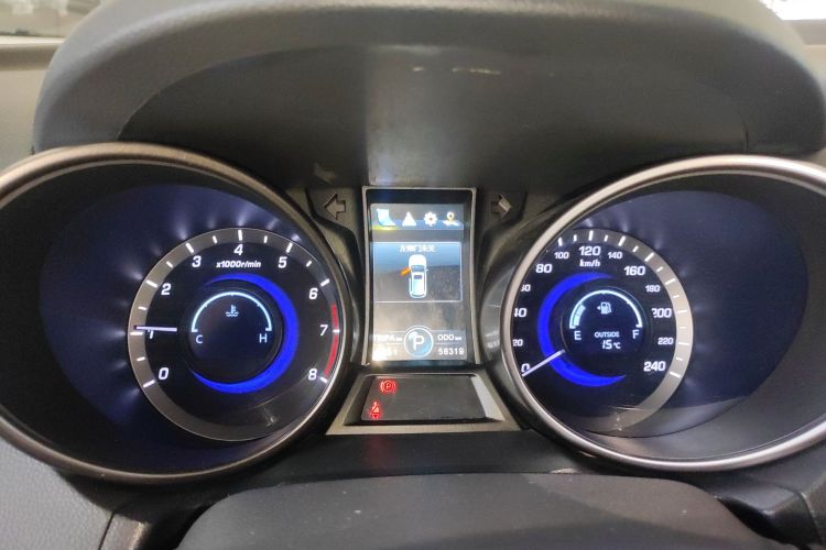 长安CS75 2016款 1.8T 自动尊贵型 国IV中控内饰14