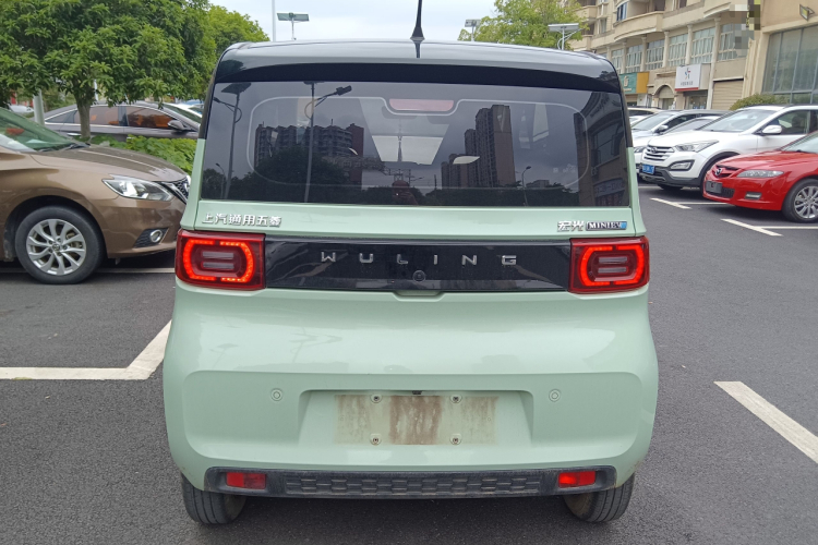 五菱汽车 宏光MINIEV 2022款 马卡龙臻享款 磷酸铁锂车身外观6004