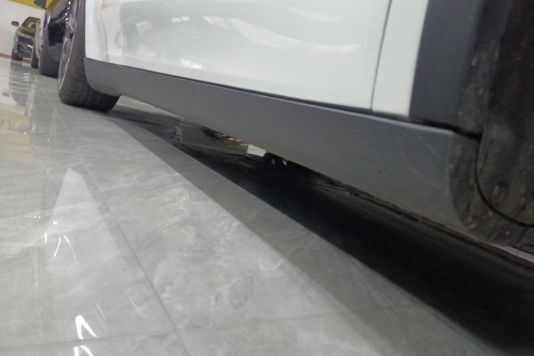 特斯拉 Model Y 2022款 Performance高性能全轮驱动版局部细节9001