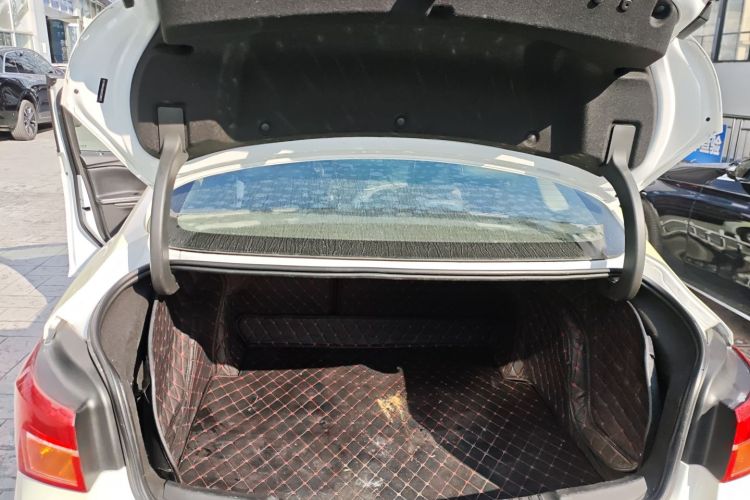 别克 威朗 2015款 三厢 20T 双离合领先型机舱底盘23