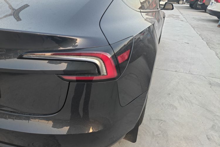 特斯拉 Model 3 2023款 后轮驱动版车身外观6002