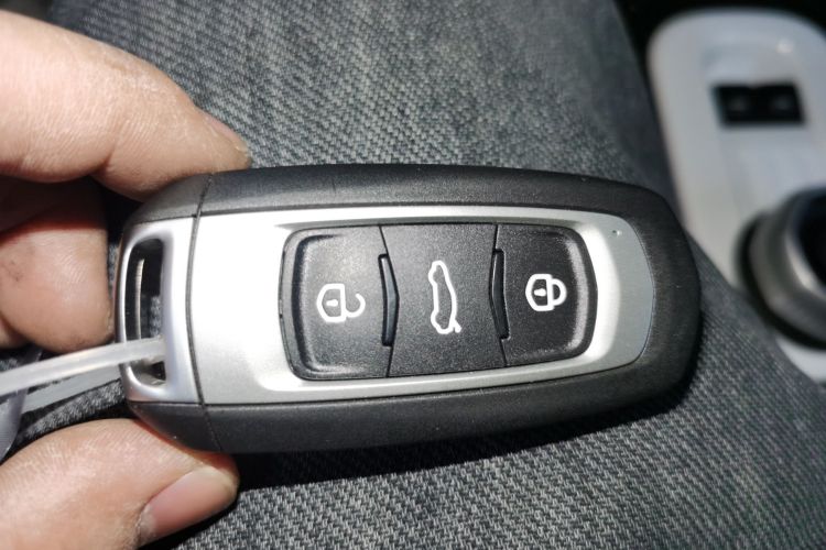 吉利银河 熊猫 2025款 210km 元气熊中控内饰11