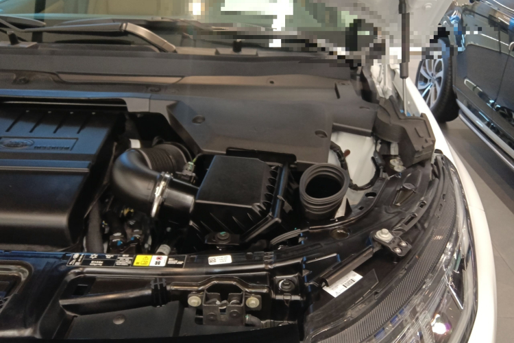 路虎 发现运动版 2024款 豪华定制版机舱底盘26