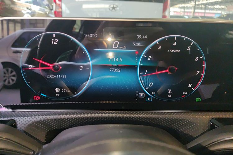 奔驰A级 2020款 改款 A 200 L 运动轿车时尚型中控内饰14