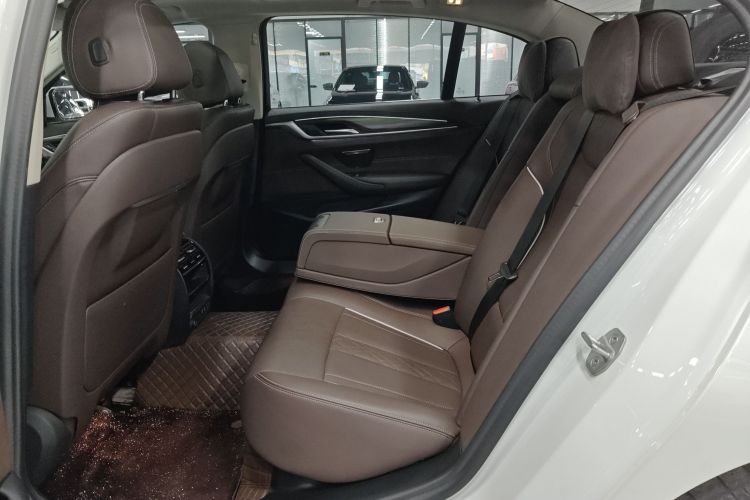 宝马5系新能源 2021款 535Le 豪华套装中控内饰21