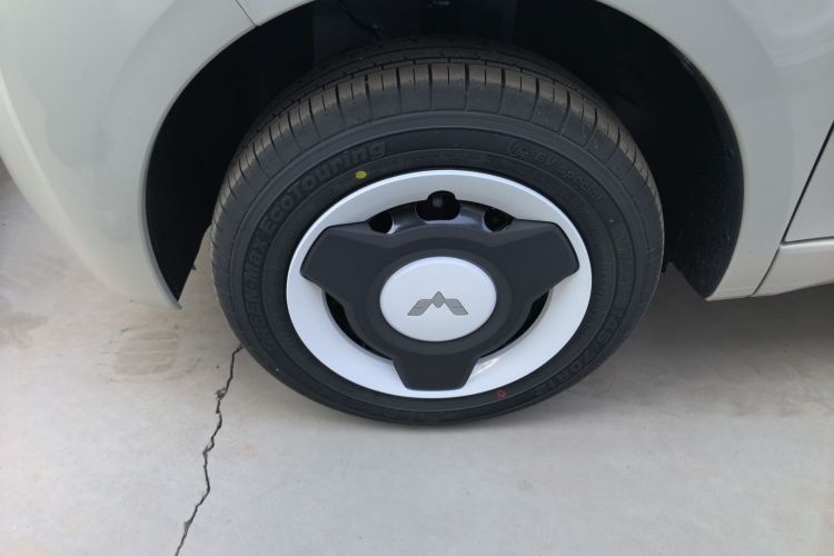 五菱汽车 宏光MINIEV 2024款 第三代 215km 青春版车身外观6007